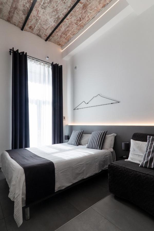 Vesucharme Suite Luxury Room Наполи Екстериор снимка