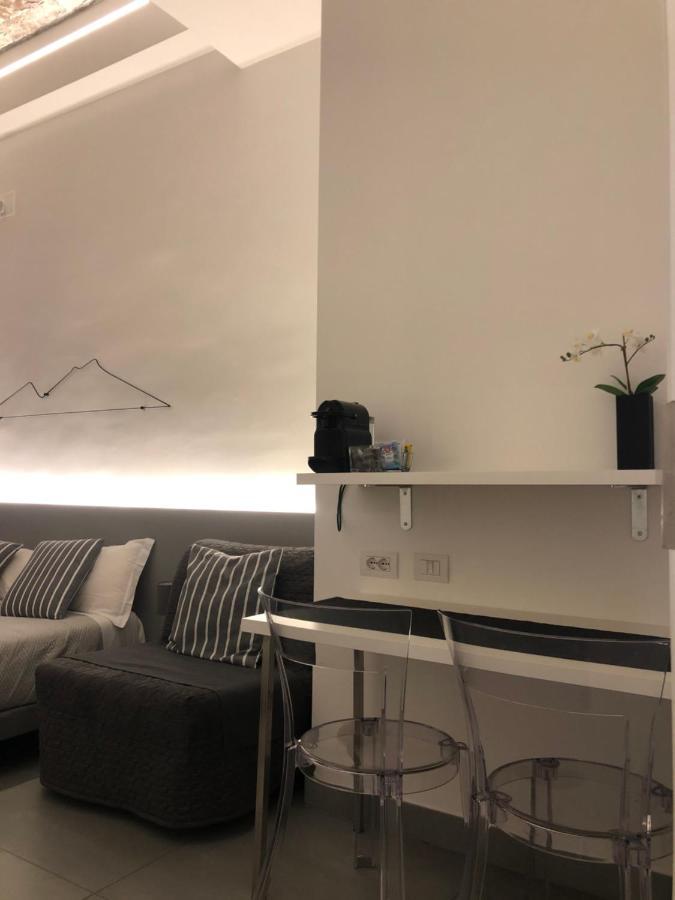 Vesucharme Suite Luxury Room Наполи Екстериор снимка