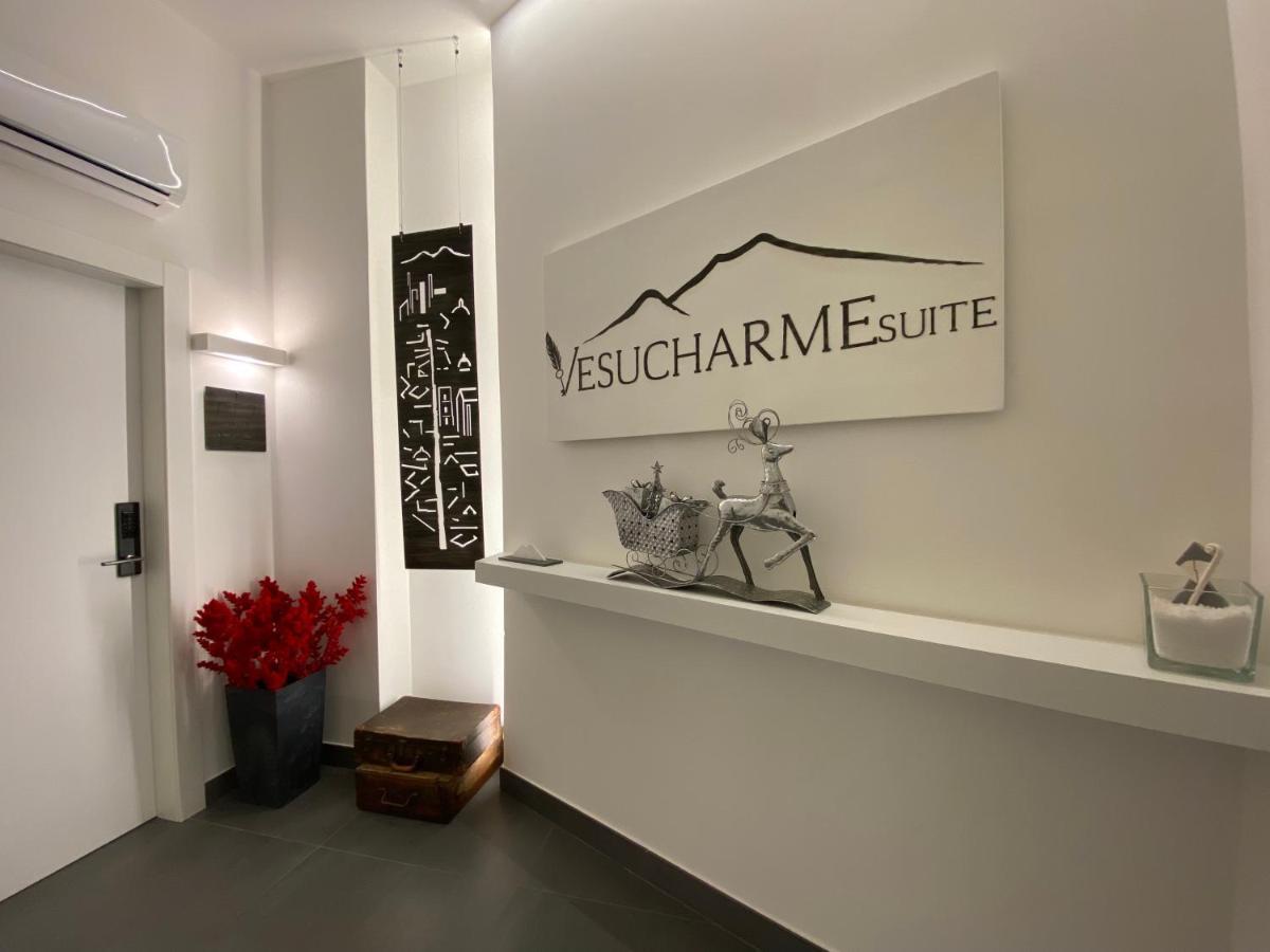 Vesucharme Suite Luxury Room Наполи Екстериор снимка