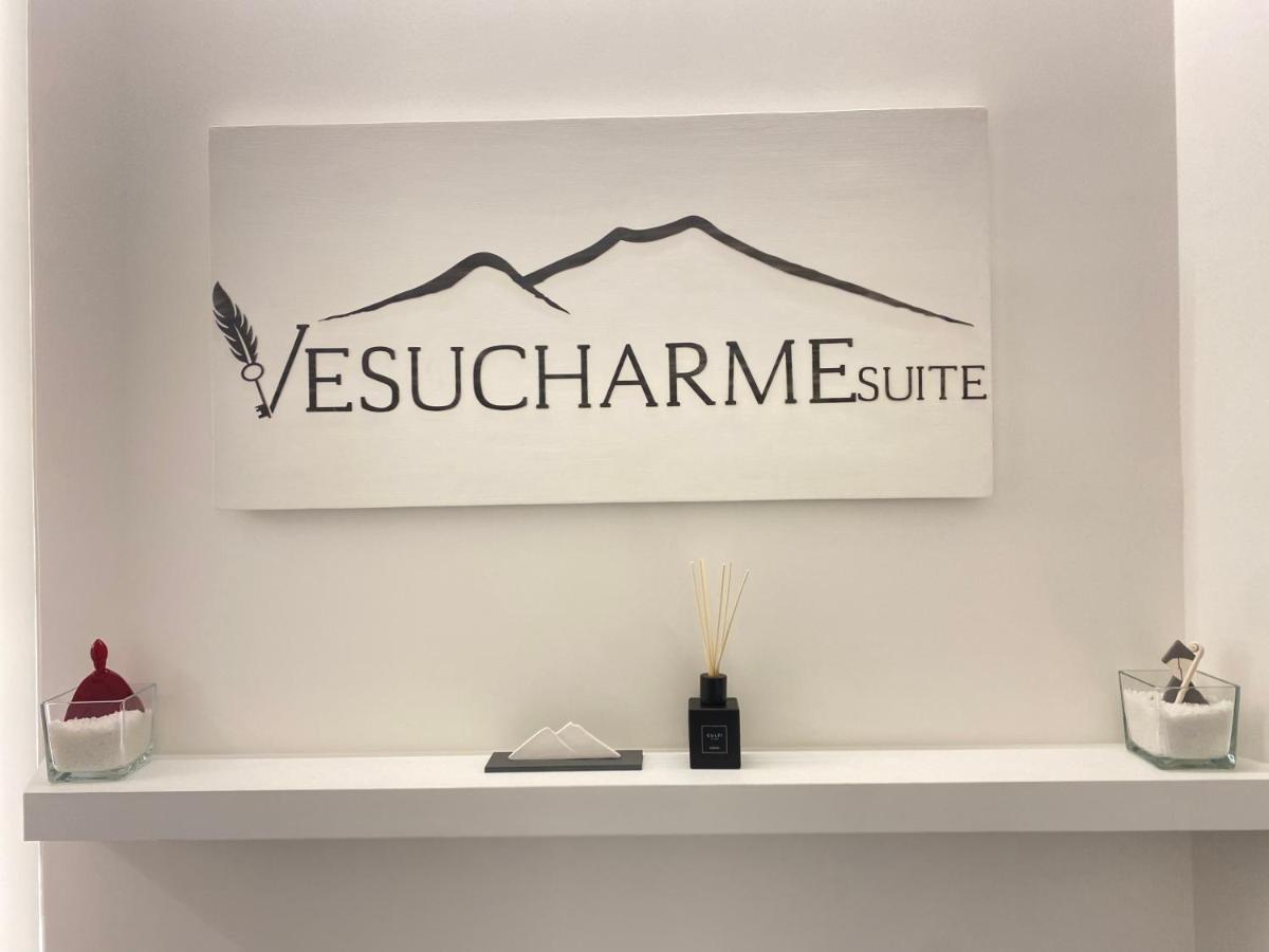 Vesucharme Suite Luxury Room Наполи Екстериор снимка