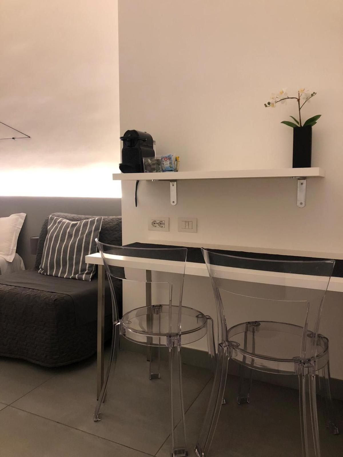 Vesucharme Suite Luxury Room Наполи Екстериор снимка