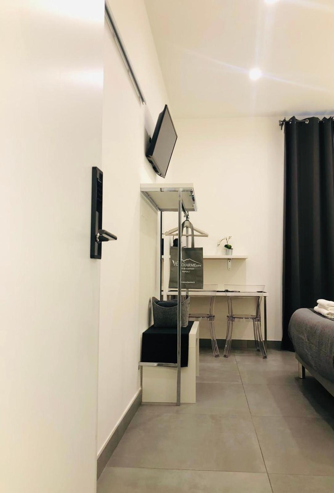 Vesucharme Suite Luxury Room Наполи Екстериор снимка