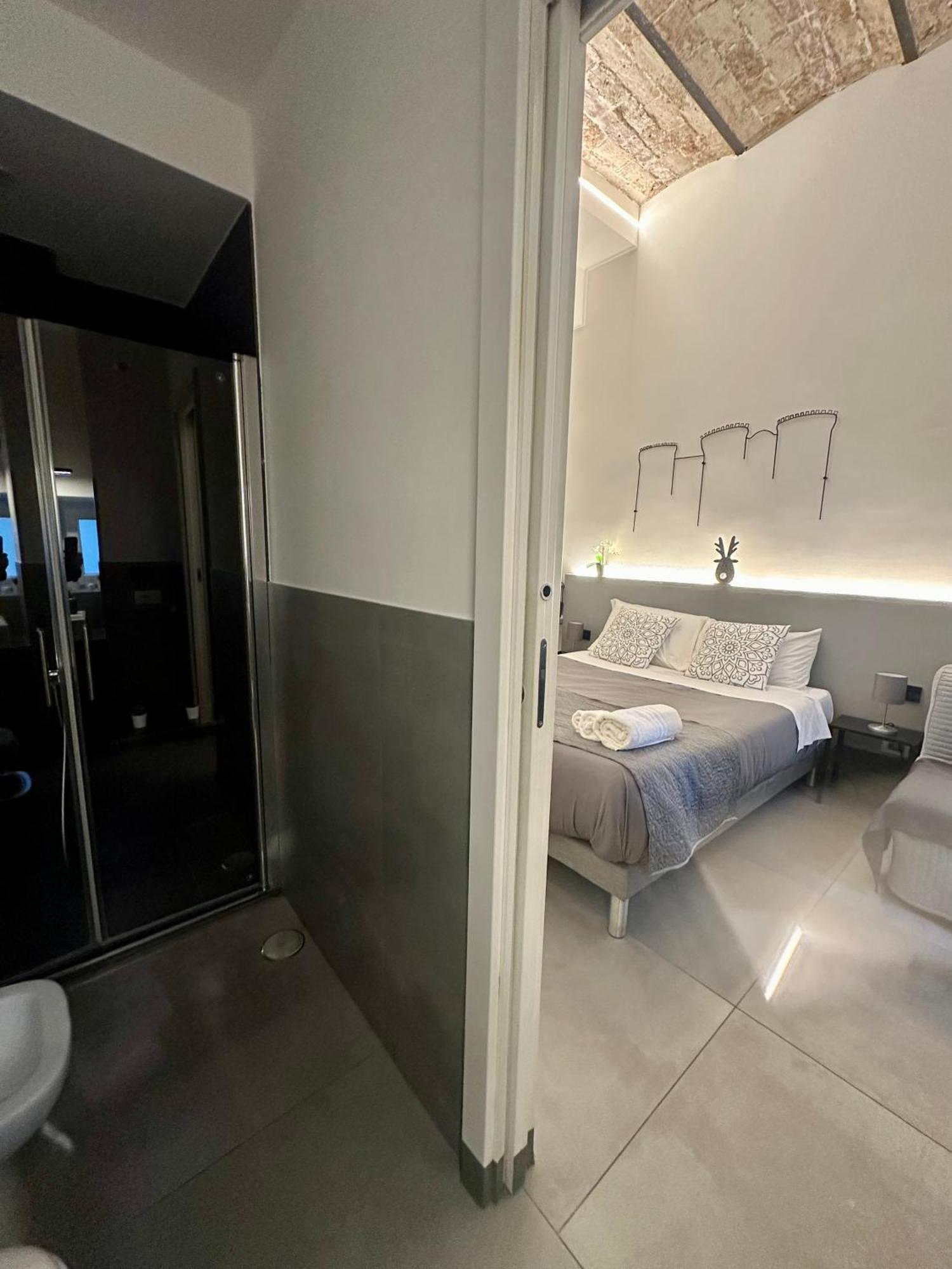 Vesucharme Suite Luxury Room Наполи Екстериор снимка