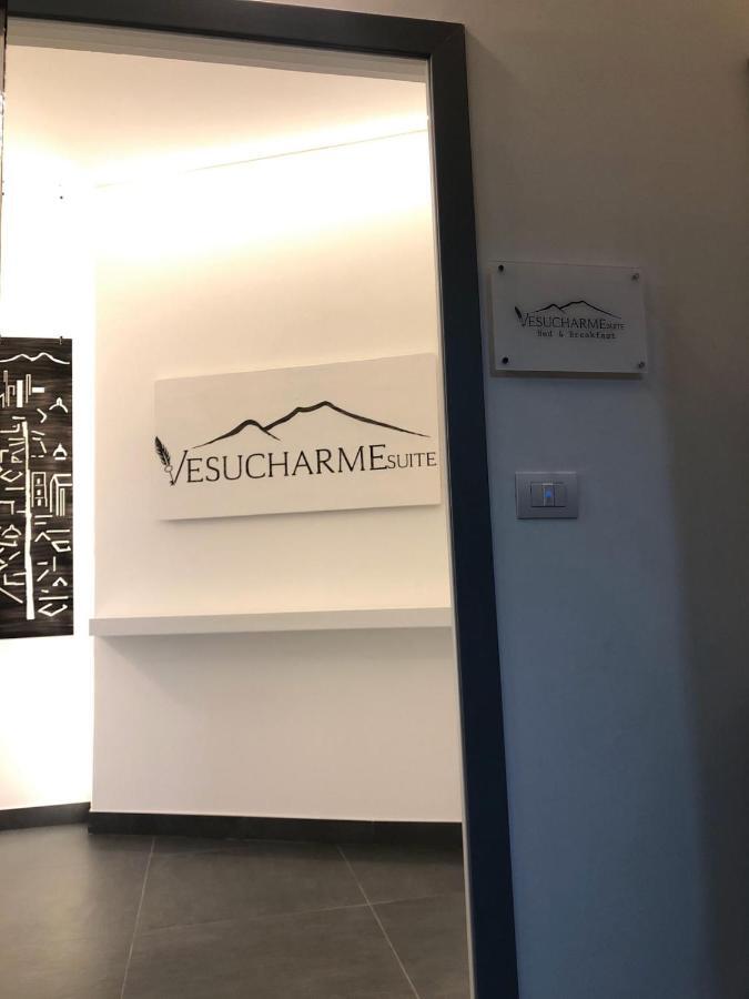 Vesucharme Suite Luxury Room Наполи Екстериор снимка