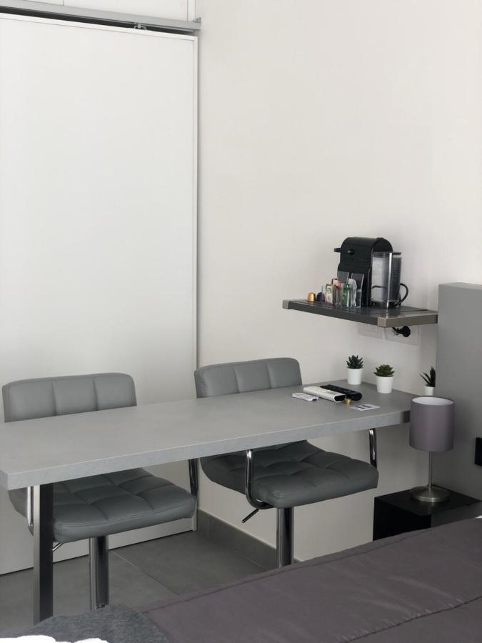 Vesucharme Suite Luxury Room Наполи Екстериор снимка