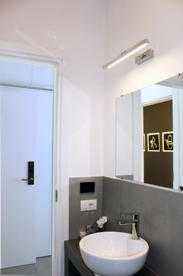 Vesucharme Suite Luxury Room Наполи Екстериор снимка